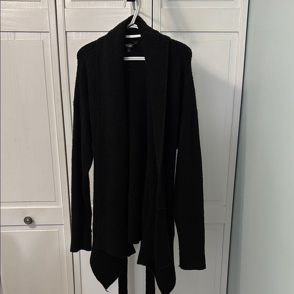 Simply Vera Women's Black Open Front Sweater